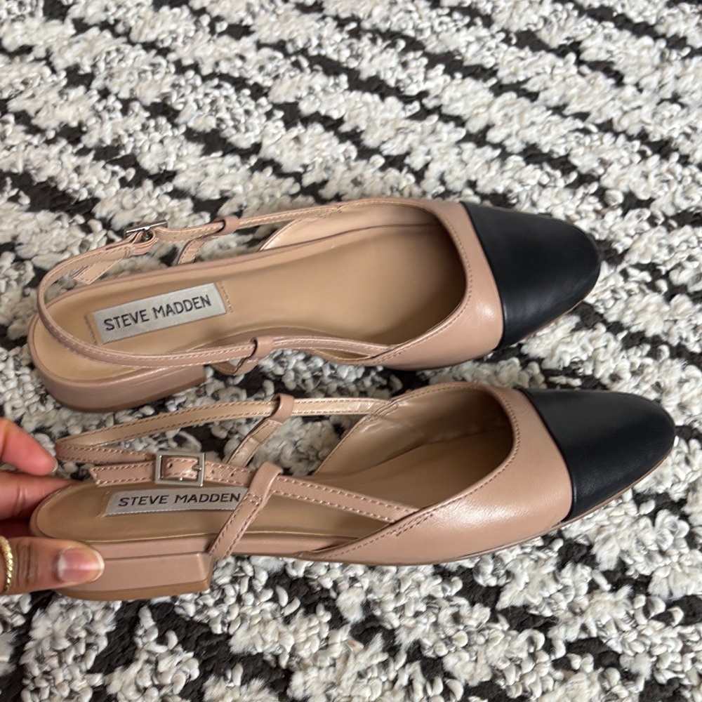Steve Madden Beige and Black Slingback Flats
